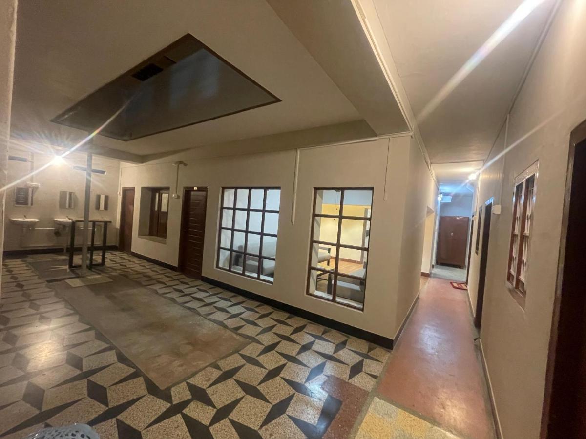 Sj Grand Hotel Коимбаторе Екстериор снимка